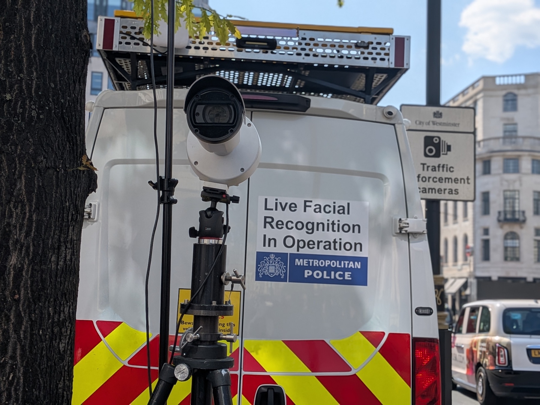 Police facial-recognition checkpoint camera and van in London, April 2026. Photo: gruntzooki / Wikimedia Commons, CC BY-SA 4.0.