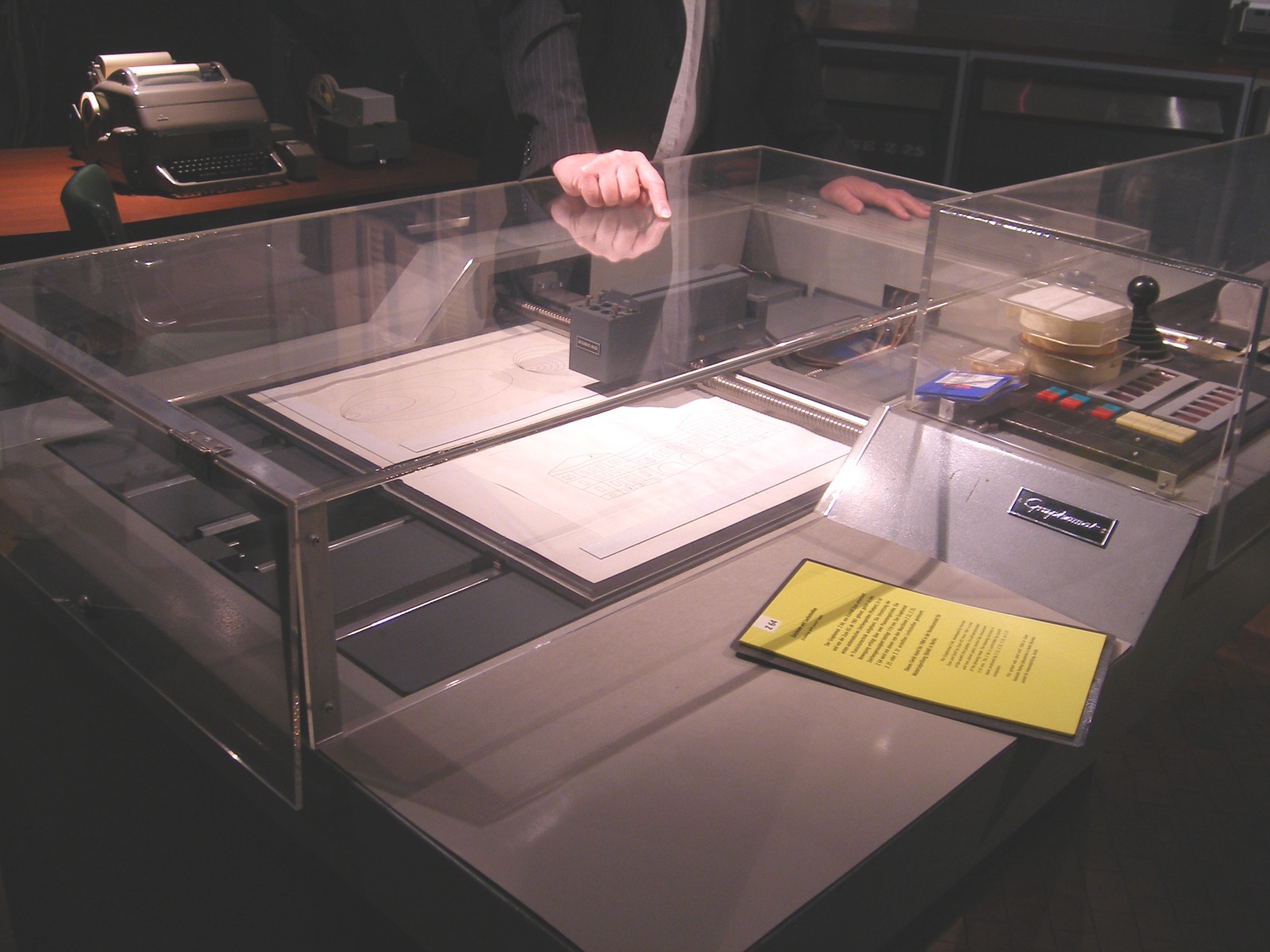 The Zuse Graphomat Z64, a plotter used by computer-art pioneers in the 1960s. Archive photograph, CC BY-SA.