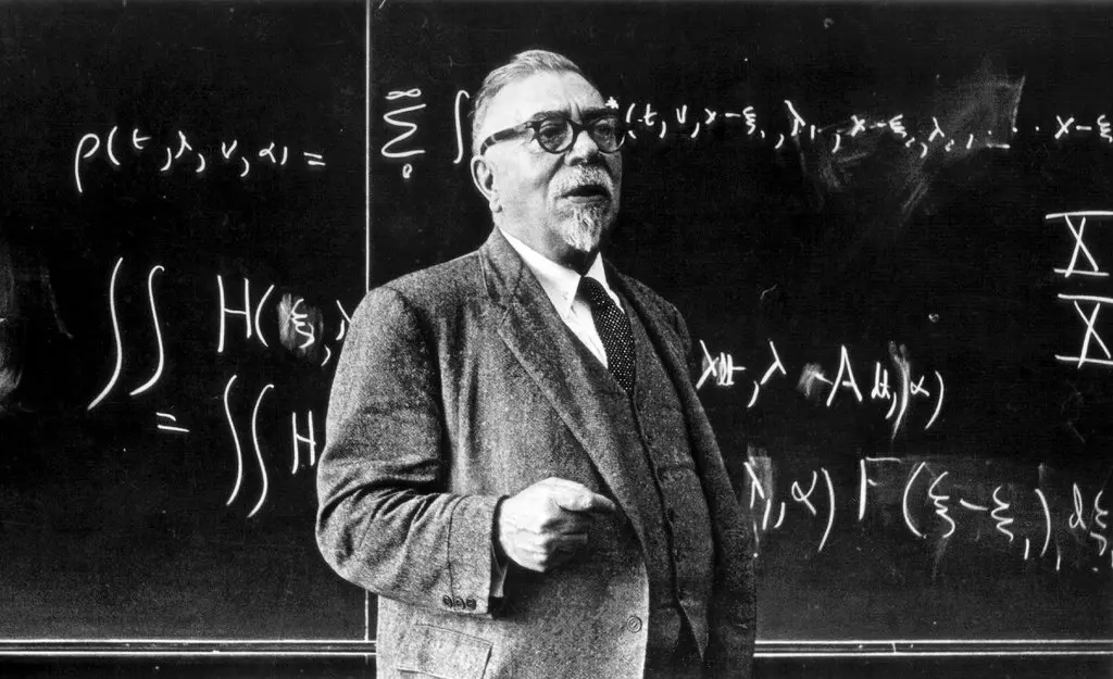 Norbert Wiener en 1964. Archives du MIT, CC0 via Wikimedia Commons.