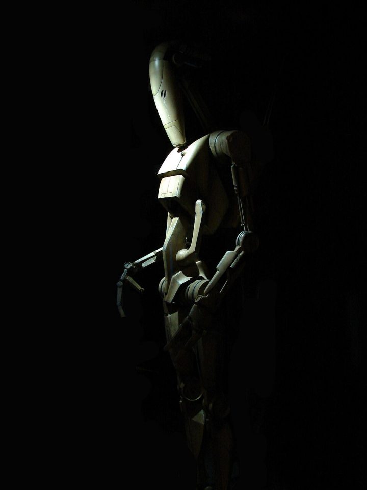 Exhibited battle droid, photograph by Pedro Dias